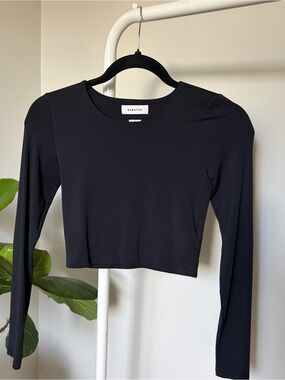 Aritzia Babaton Black Cropped Contour Crew Longsleeve